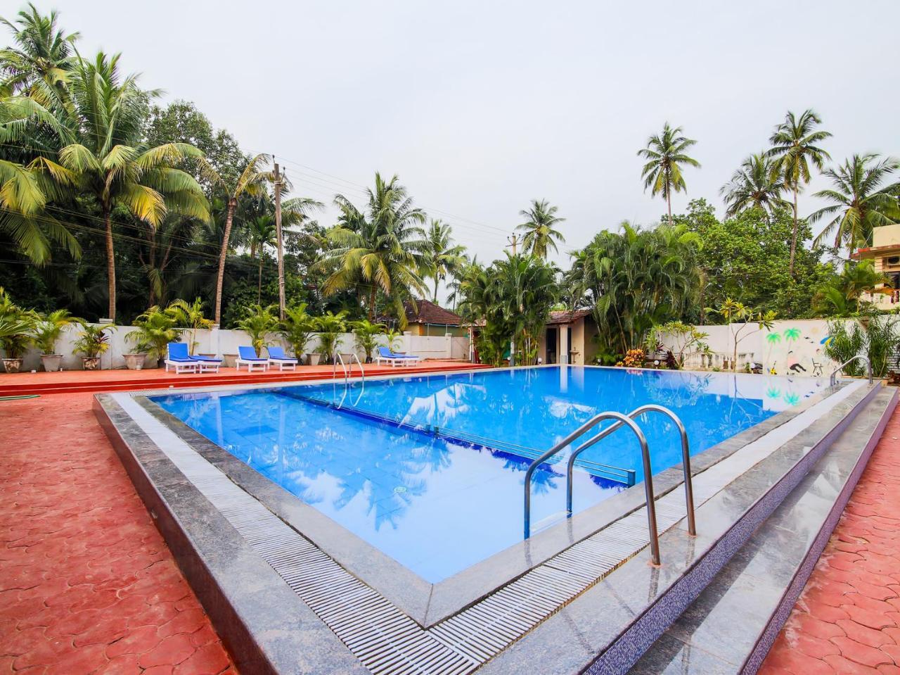 Oyo 22056 Arambol Plaza Beach Resort Экстерьер фото