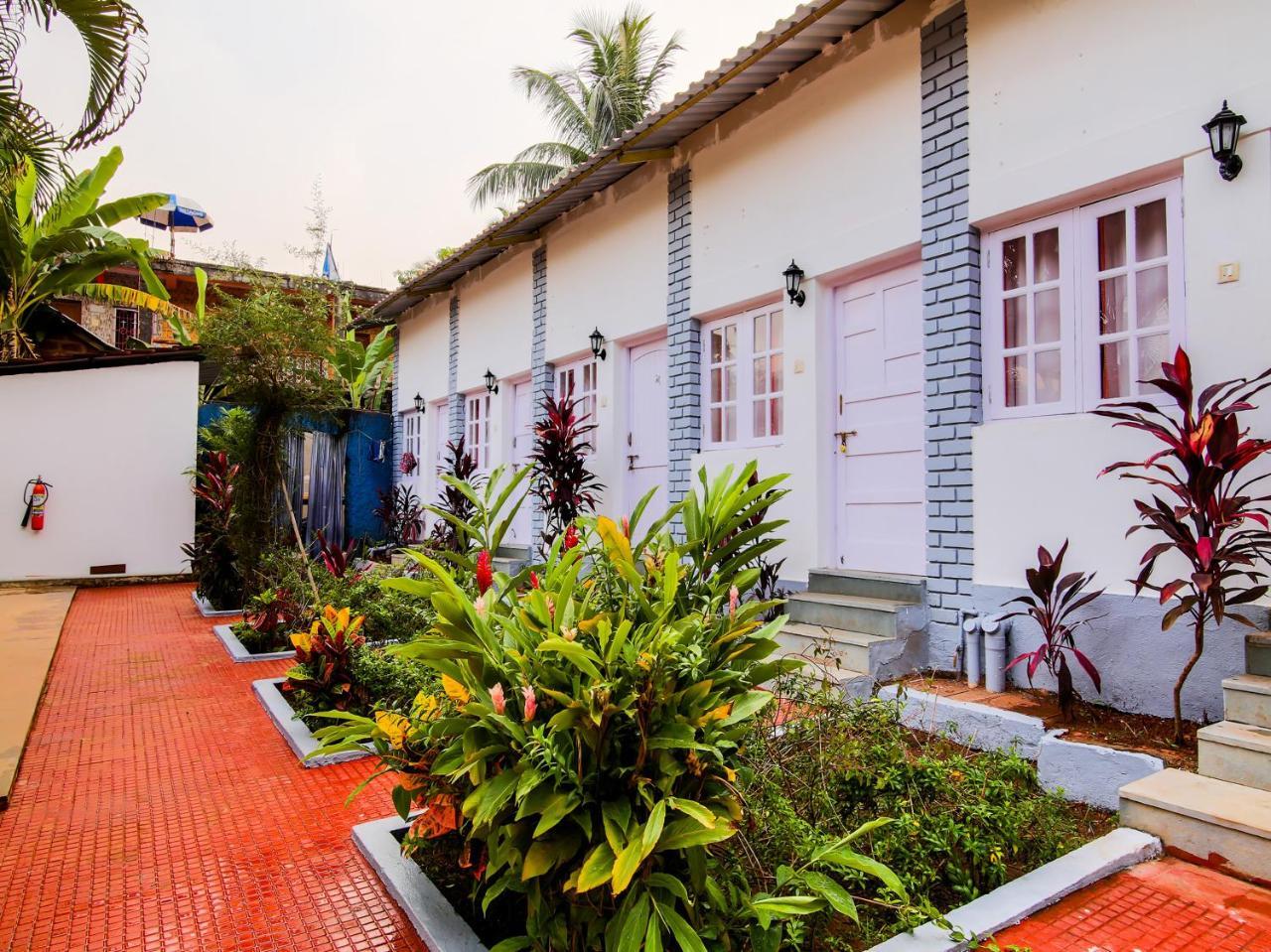 Oyo 22056 Arambol Plaza Beach Resort Экстерьер фото