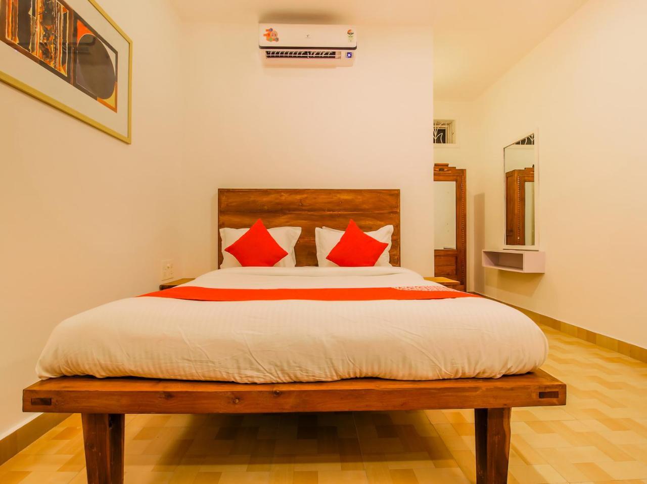 Oyo 22056 Arambol Plaza Beach Resort Экстерьер фото