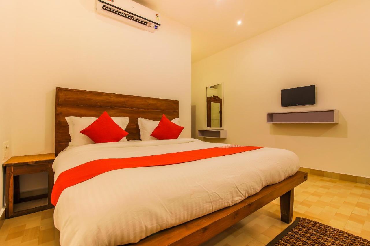 Oyo 22056 Arambol Plaza Beach Resort Экстерьер фото